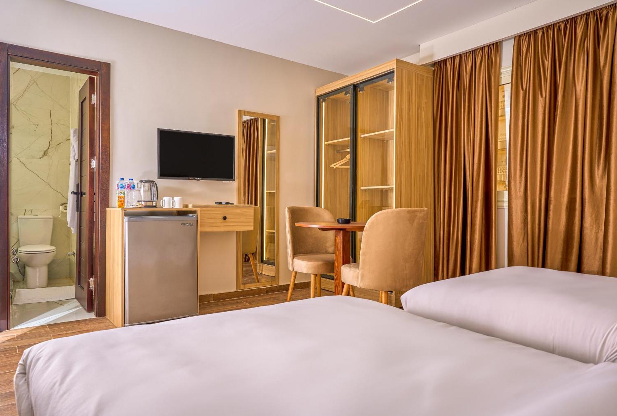 Ostello Rotana Pyramids View Nazlet el-Sîsi Esterno foto