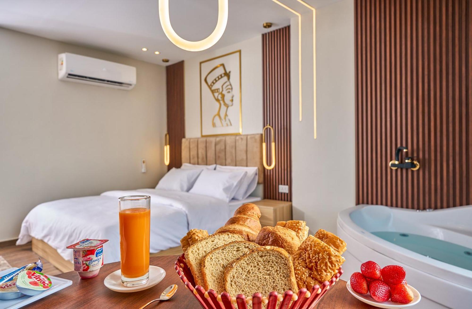 Ostello Rotana Pyramids View Nazlet el-Sîsi Esterno foto